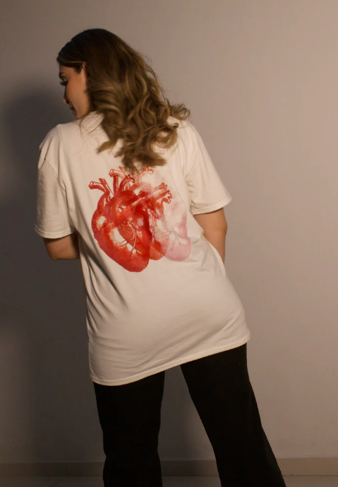 CAMISETA IVORY ANATOMIC CORAZON ROJO