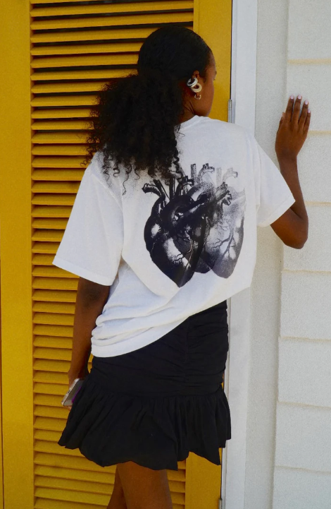 CAMISETA IVORY ANATOMIC CORAZON NEGRO