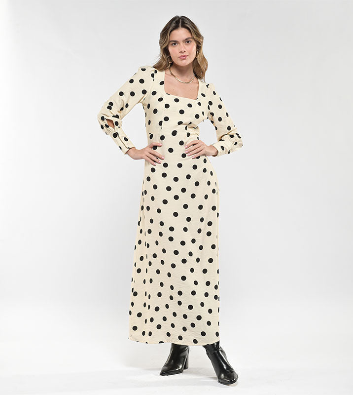 VESTIDO BEIGE CUELLO CUADRADO PUNTOS