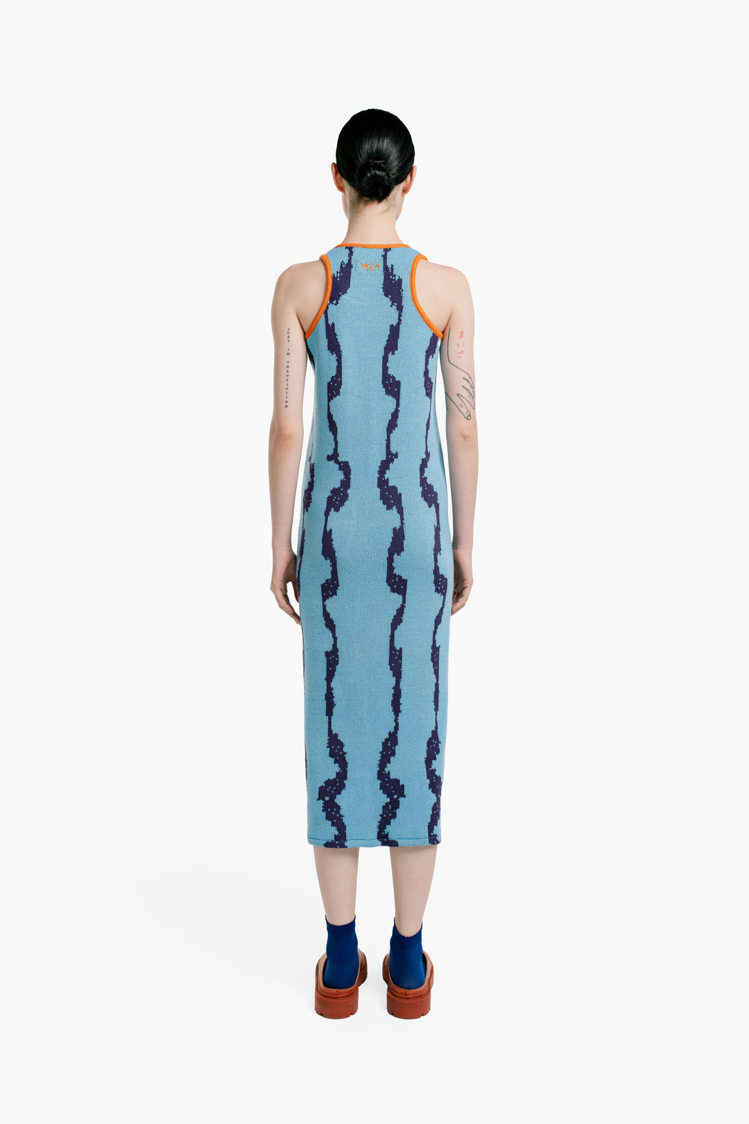 VESTIDO MIDI SERPENTINA