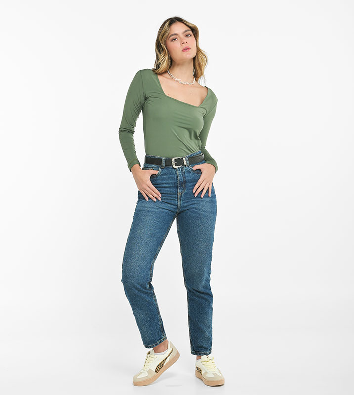 JEAN MOM FIT AZUL OSCURO