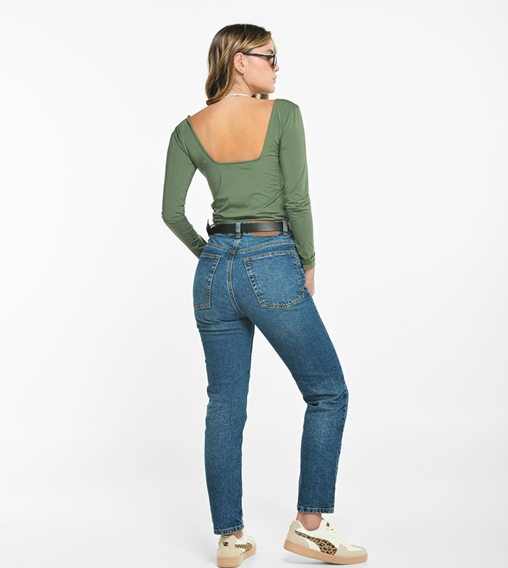 JEAN MOM FIT AZUL OSCURO
