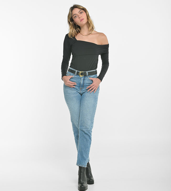 JEAN MOM FIT AZUL CLARO