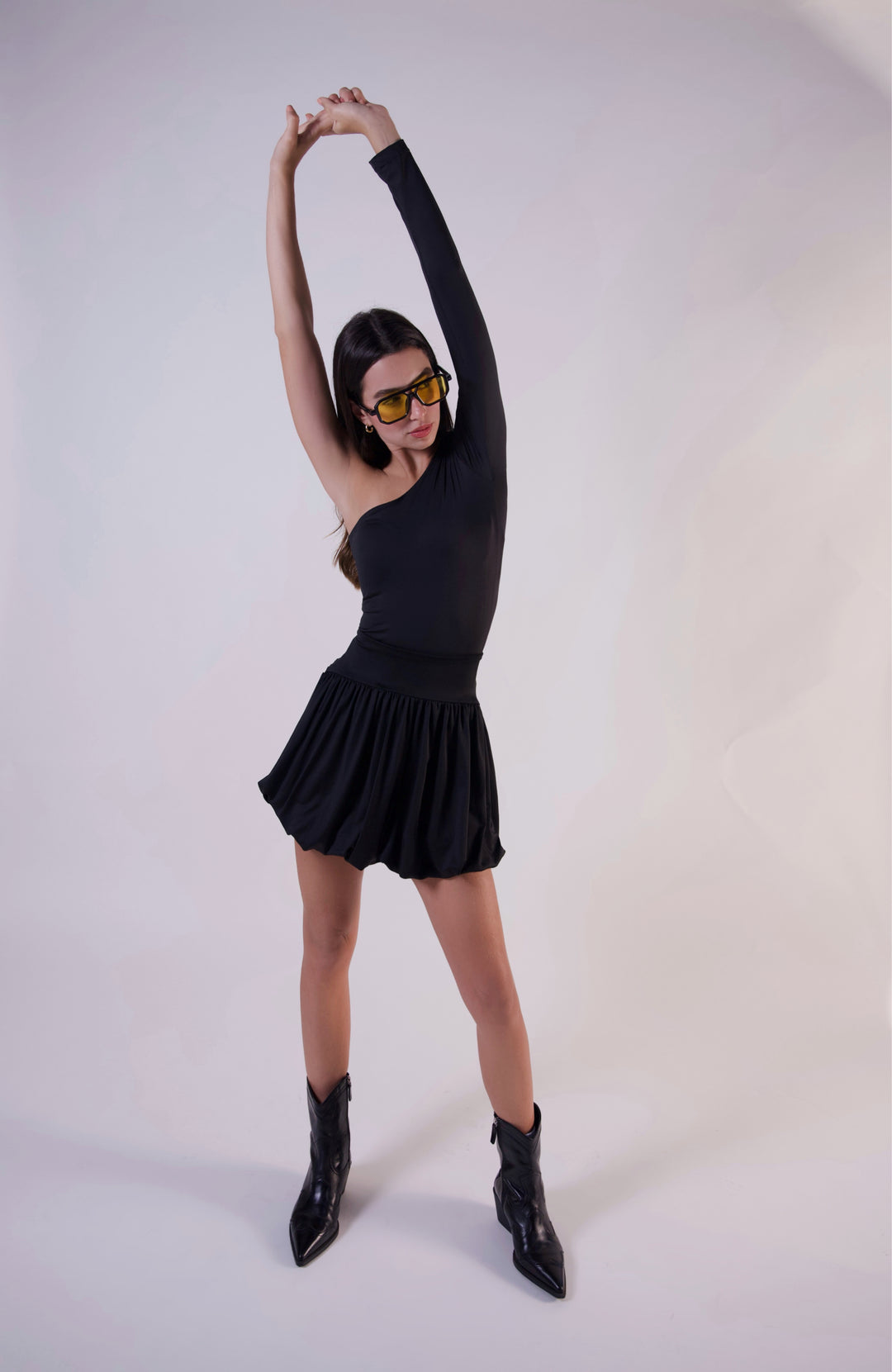 THE ONE SHOULDER BODYSUIT NEGRO